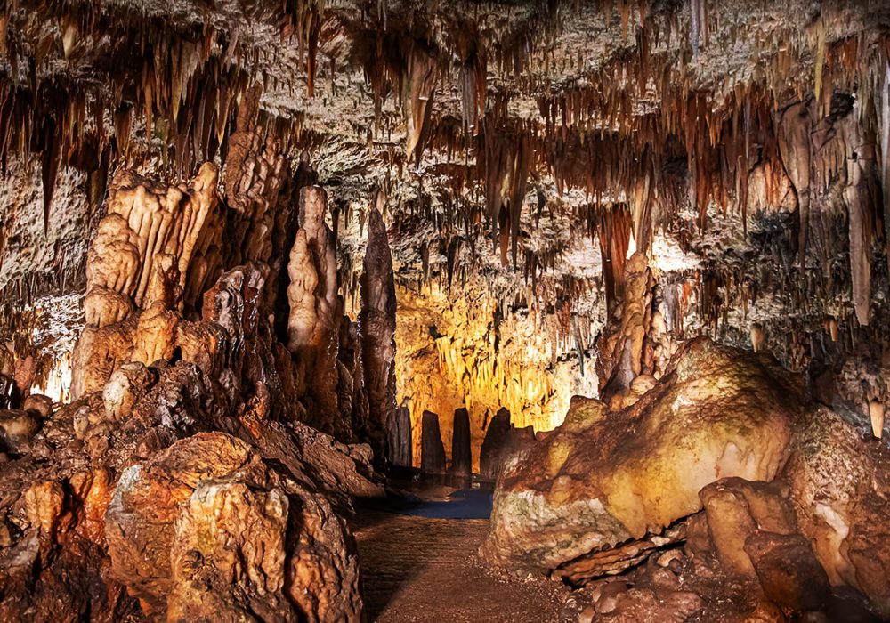 Droggarati Cave